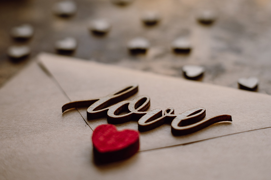 מכתב אהבה מרגש שנכתב לאהבת חיי. צילום: Pexels Freestocksorg