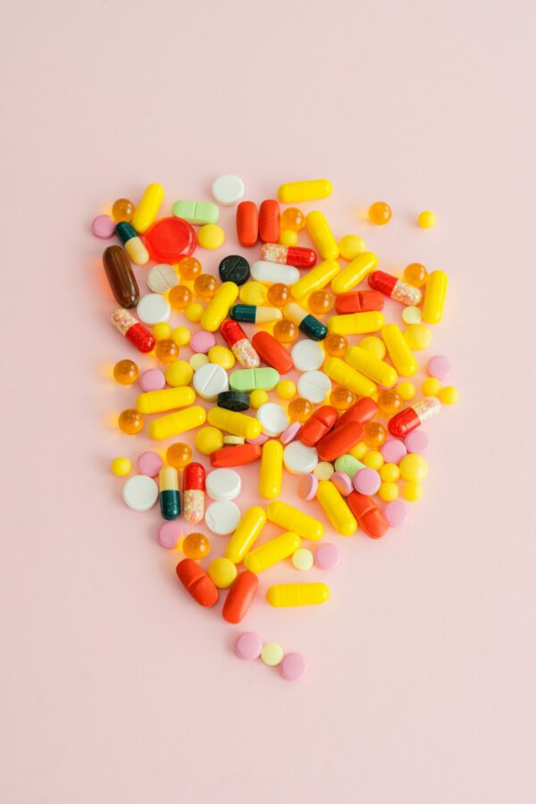 אילו תרופות מעלות את הכולסטרול? צילום: Pexels-shvets-production